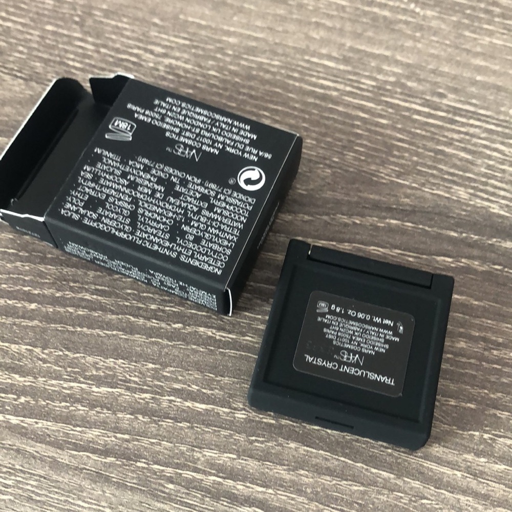 ❤️$10  NARS Light Reflecting Setting Powder - Picture 4 of 4